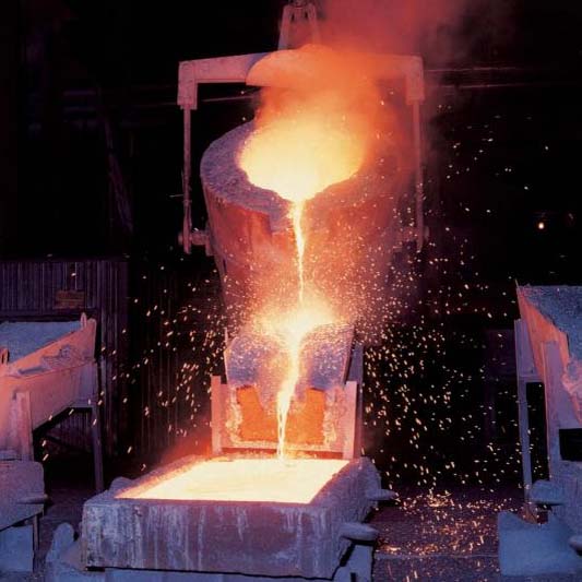 Metal smelting crucible